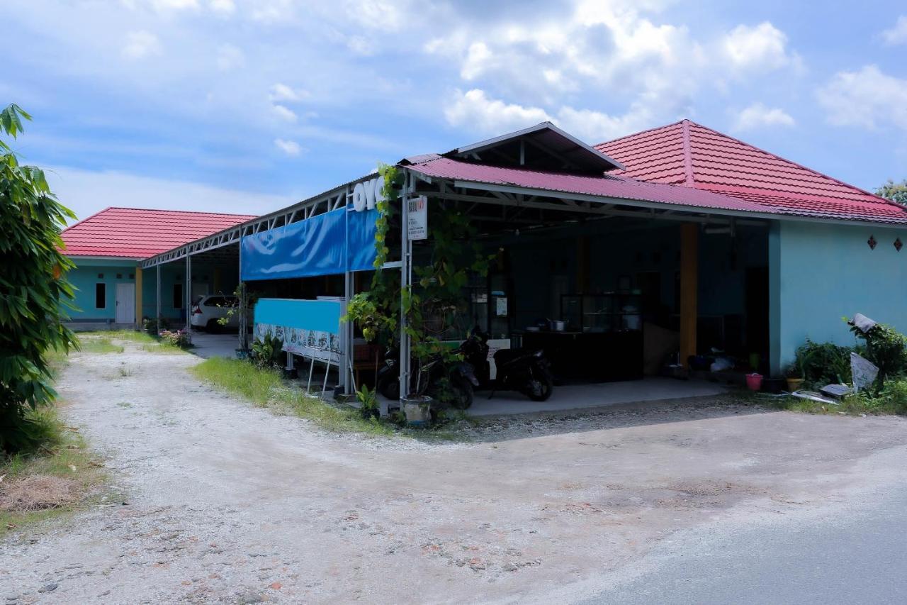 Oyo 2692 Penginapan Mba Ros Banjarbaru Eksteriør billede